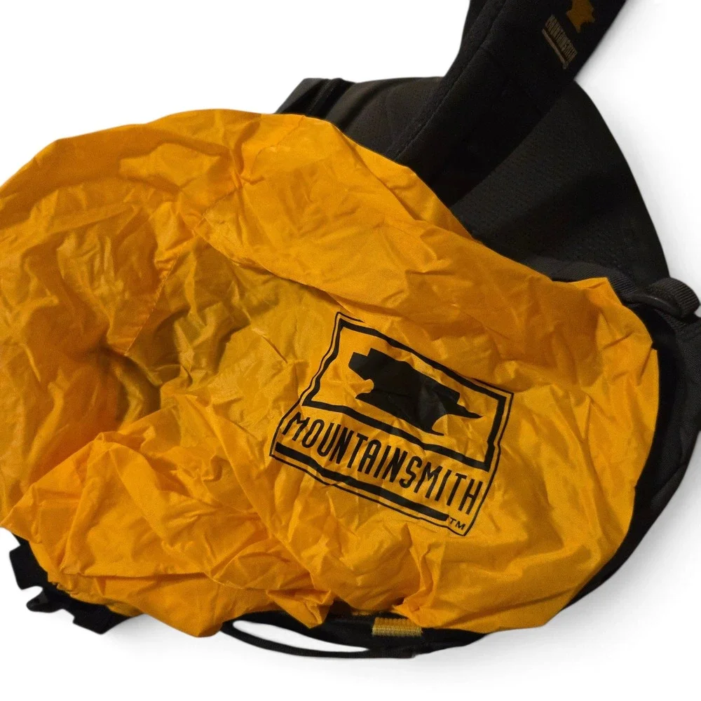 Mountainsmith Descent Camera Sling Bag OS Unisex Black Yellow Padded Strap Tech